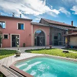 Maison Avec Piscine Nyaraló