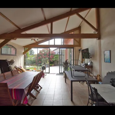 Maison Avec Piscine Holiday home *