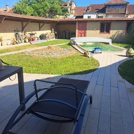 Holiday home Maison Avec Piscine *