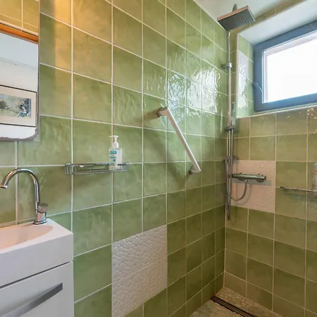 Maison Avec Piscine * 玛西亚克